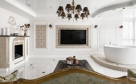President Jacuzzi Apartment